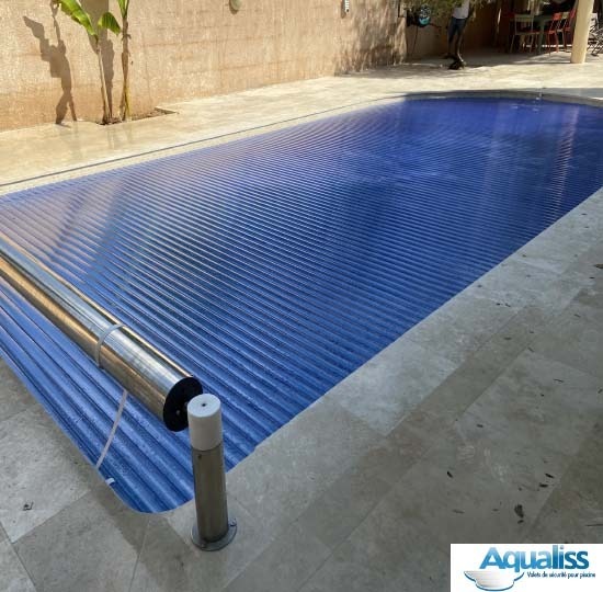 volet piscine avec lames polycarbonates