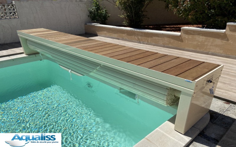couverture piscine banc