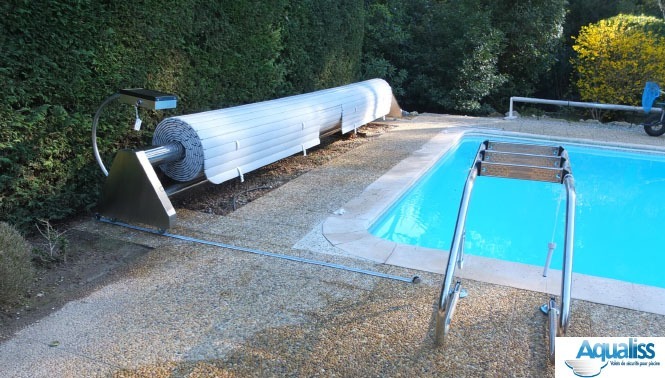 volet de piscine sur rails